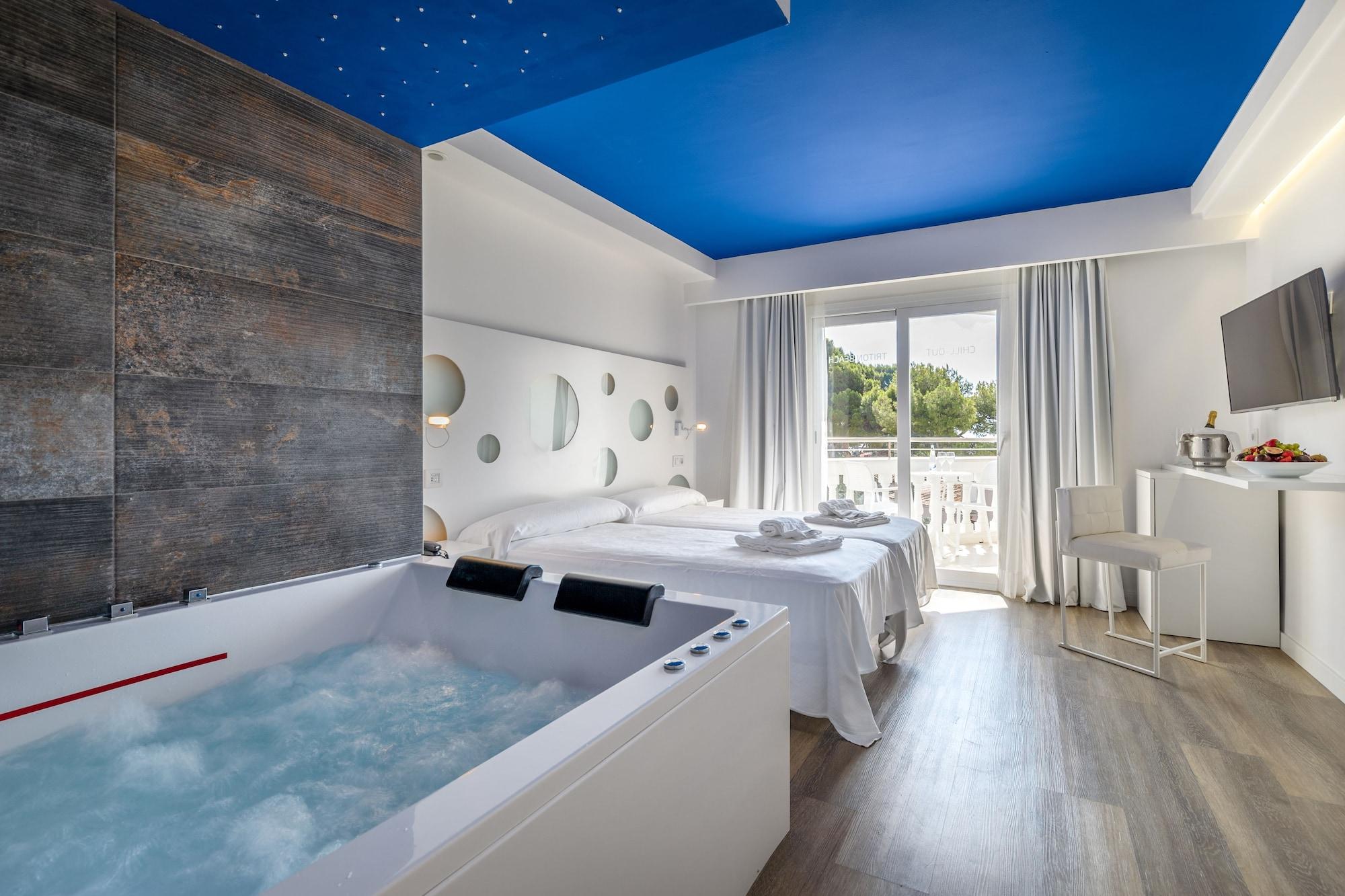 Welikehotel Triton Beach (Adults Only) Cala Ratjada  Exterior photo