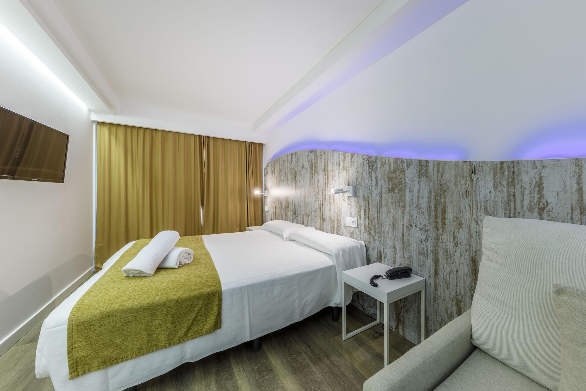Welikehotel Triton Beach (Adults Only) Cala Ratjada  Exterior photo