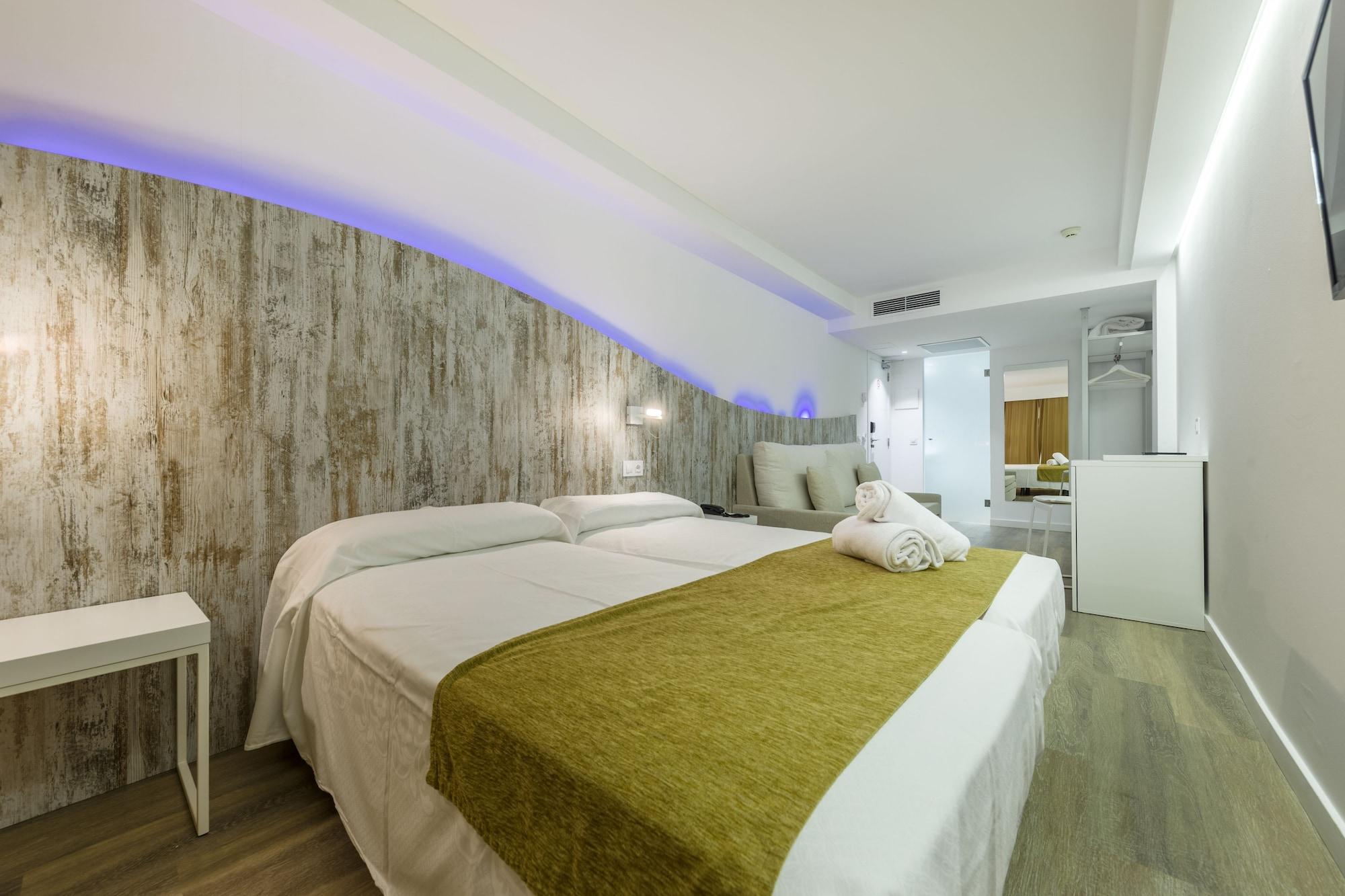 Welikehotel Triton Beach (Adults Only) Cala Ratjada  Exterior photo